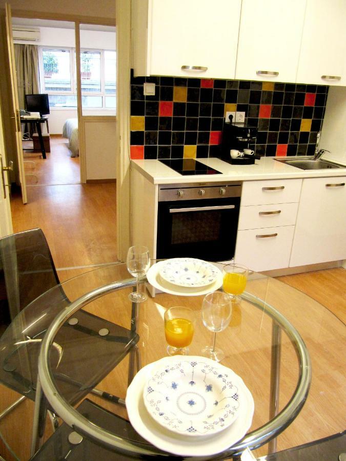 Unique Location With Rooftop View Афины Экстерьер фото