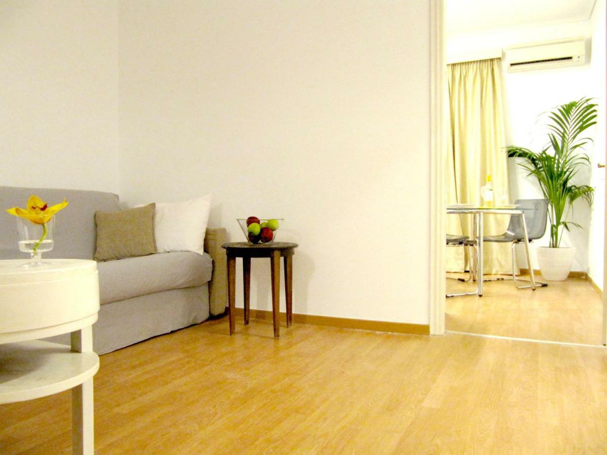 Unique Location With Rooftop View Афины Экстерьер фото